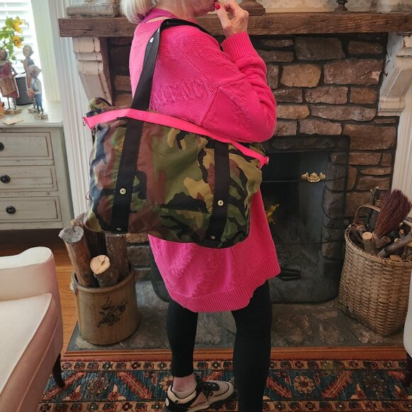 ANDI Tote Camo Shoulder Bag - Picture 2 of 9